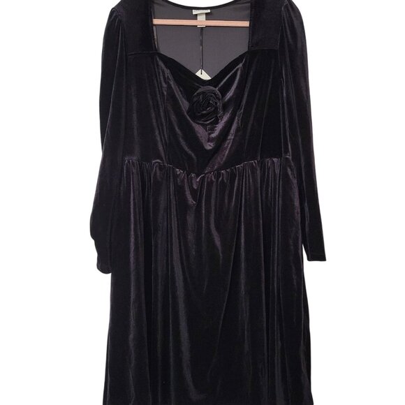 Ava & Viv Black Velvet Long Sleeve Dress With Rose Detail 1X - Picture 3 of 9